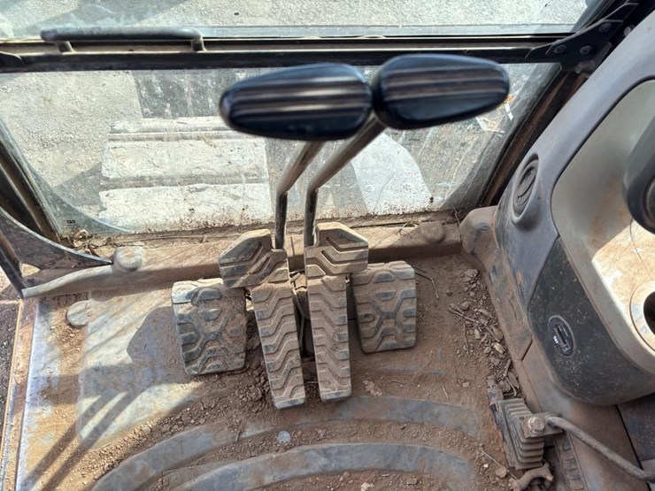 2019-caterpillar-313flgc-image-26