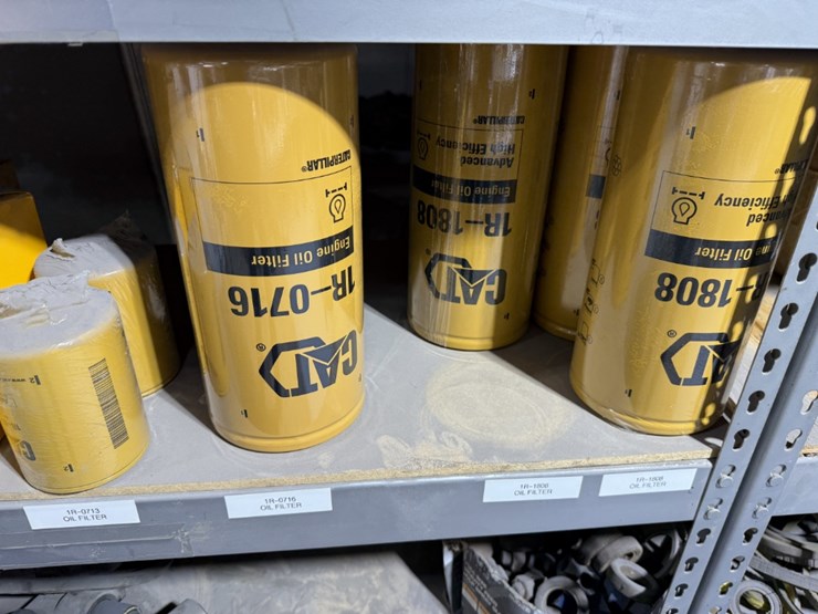 6-shelve-section-of-caterpillar-filters-&-bowen-ps-parts-image-7