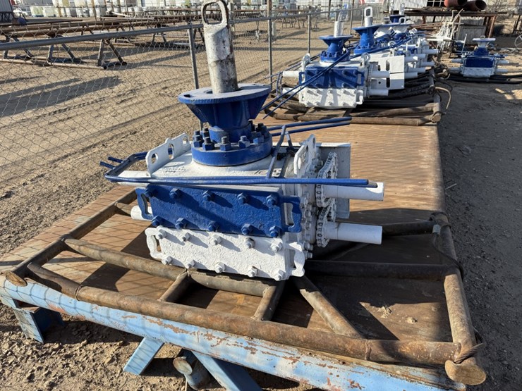 7-1/16-reedy-5m-2-3/8-dbl-manual-blowout-preventer,-charted-image-3