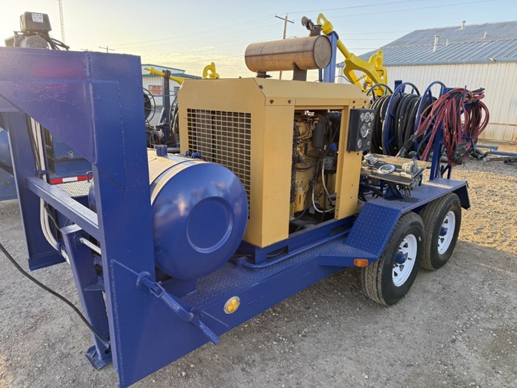 2004-evco-2.5-85-ton-power-swivel-mtd-on-2004-evco-15-t/a-gooseneck-trailer-image-6