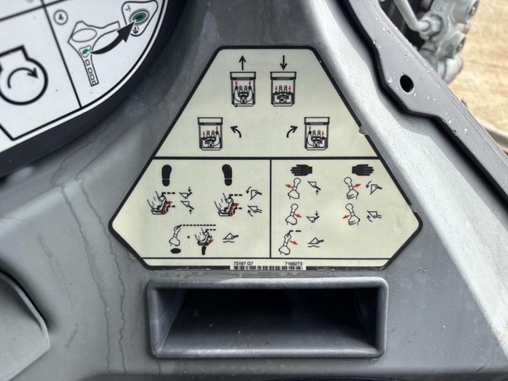 2021-bobcat-t450-image-22