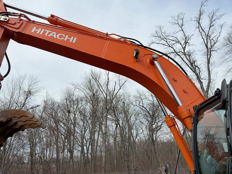 2018-hitachi-zx250-lc-6n-----image-13