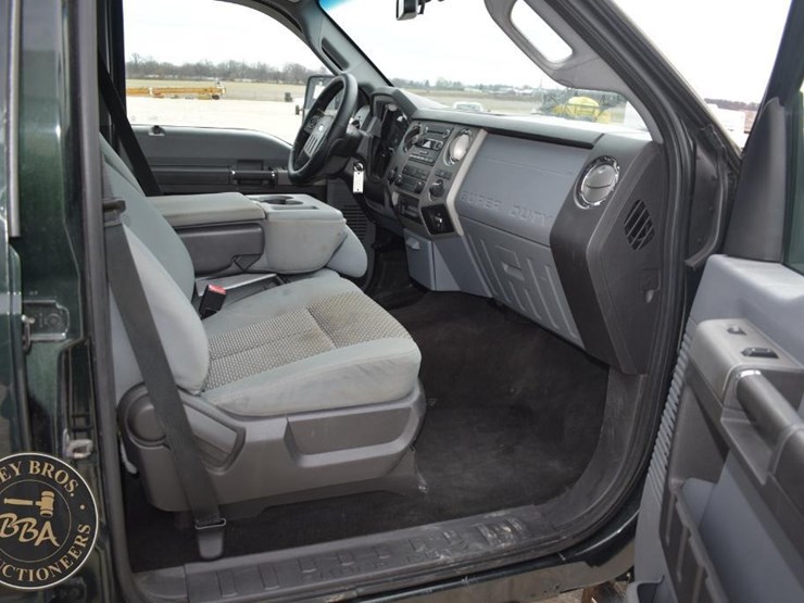 2014-ford-f250-sd-xlt-image-28