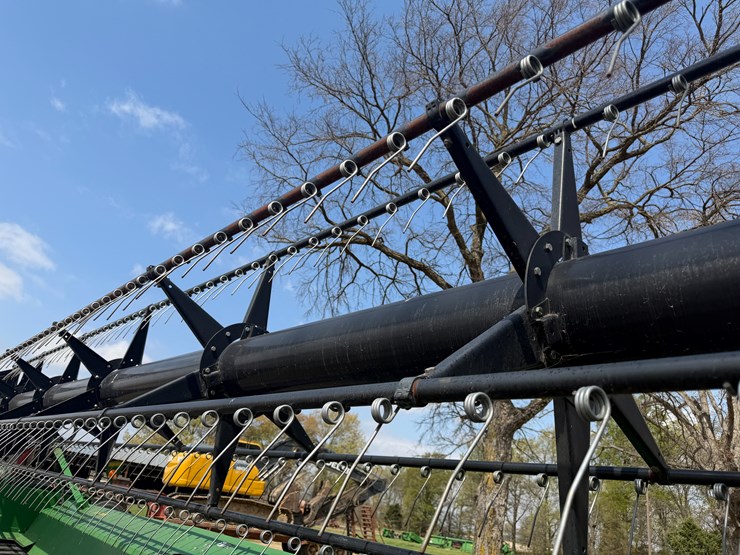 2017-john-deere-630fd-image-29