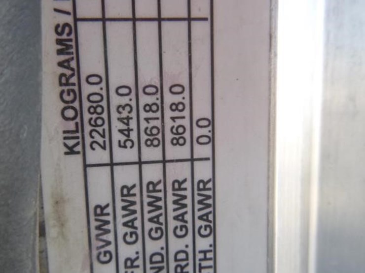 2014-peterbilt-388-image-34