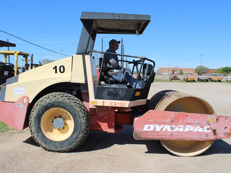 2006-dynapac-ca152d-image-1