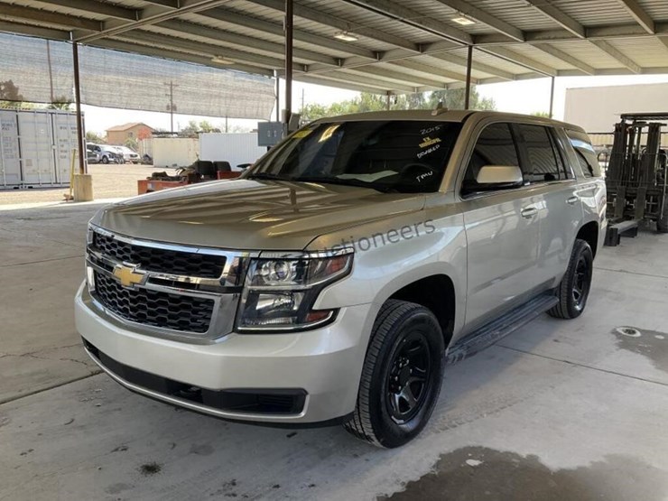 2015-chevrolet-tahoe-image-4