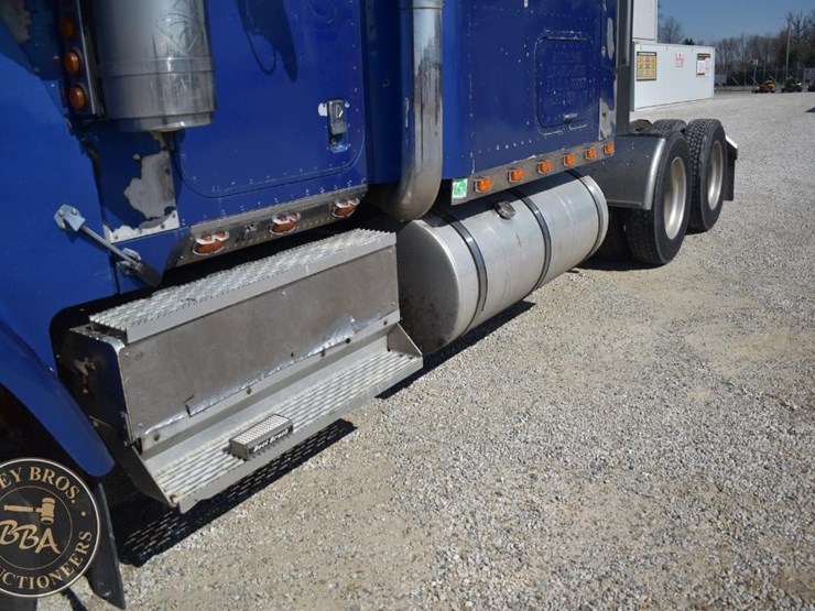 1998-international-9300-image-17