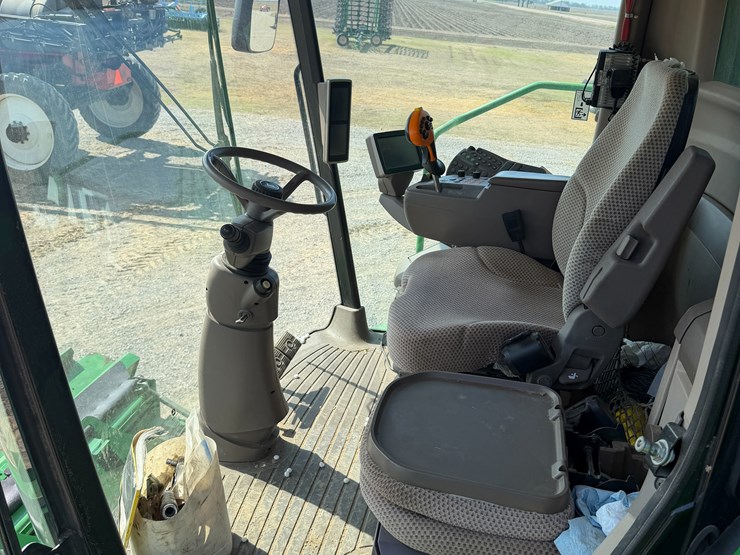 2014-john-deere-s670-image-156