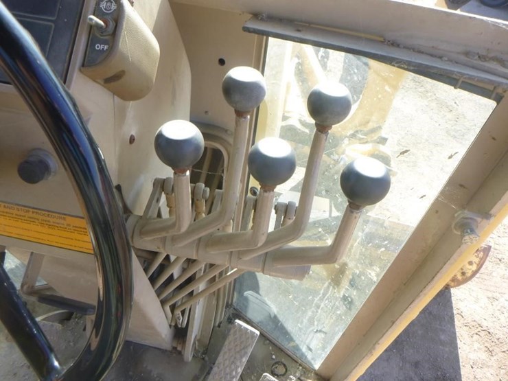 1996-deere-670b-image-27