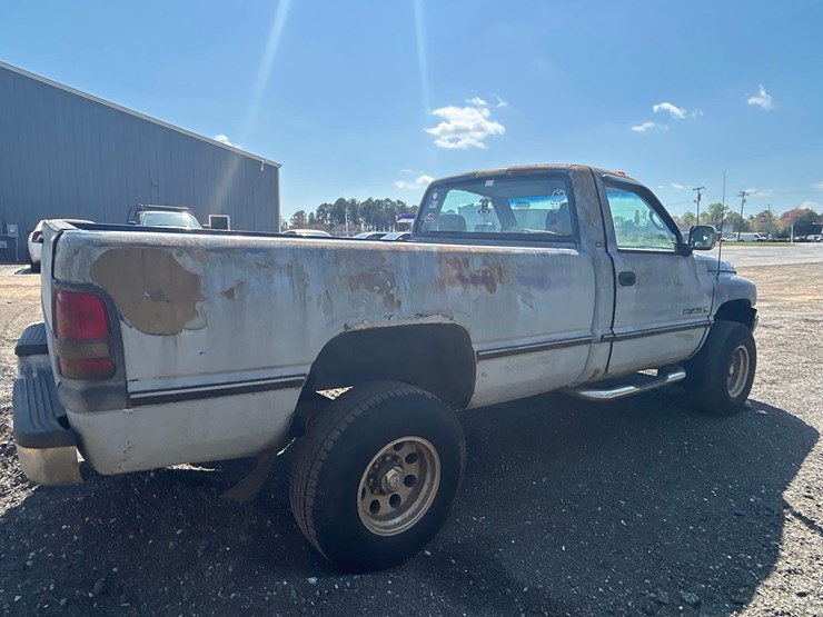 1994-dodge-2500-image-4