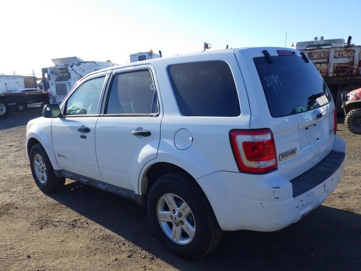 2011-ford-escape-image-4