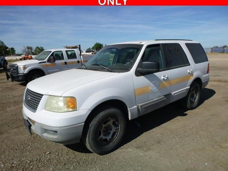 2003-ford-expedition-image-1