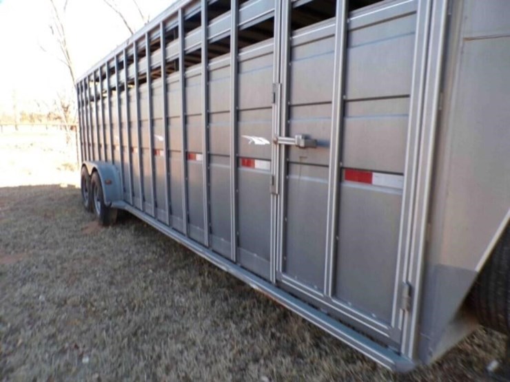 2008-titan-trailer-image-8