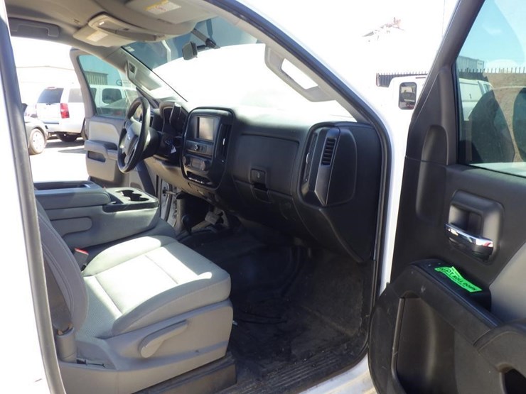 2018-chevrolet-2500hd-image-6