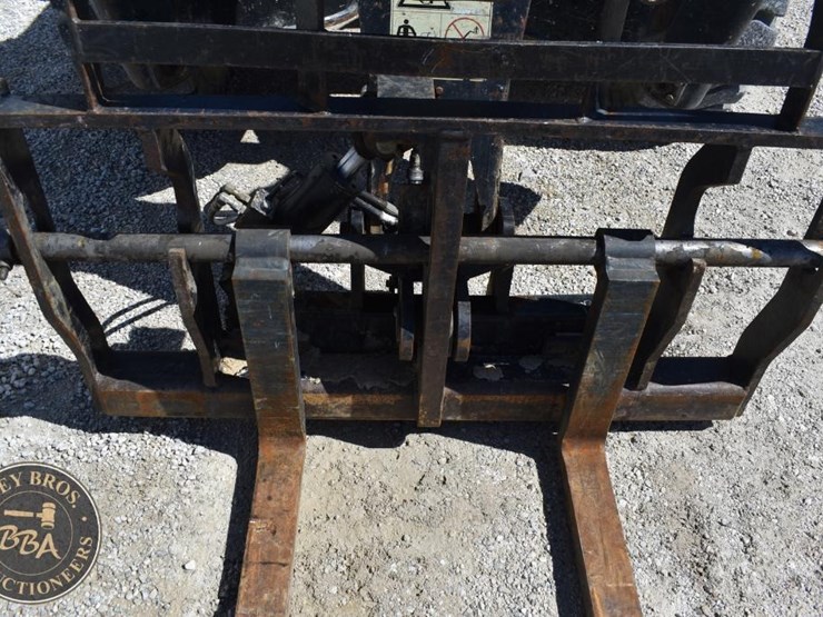 2014-jlg-g12-55a-image-32