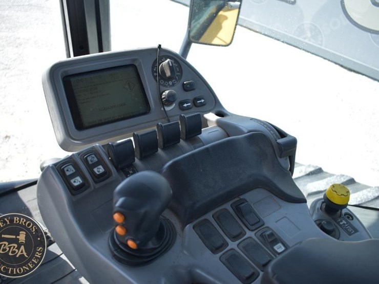 2004-challenger-mt765b-image-44