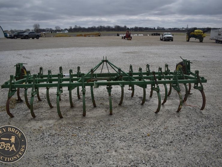 john-deere-14-image-6