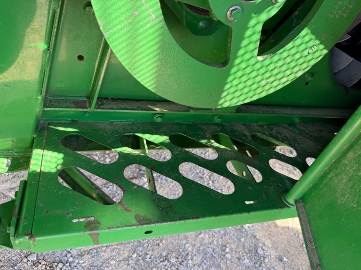 2014-john-deere-s670-image-112