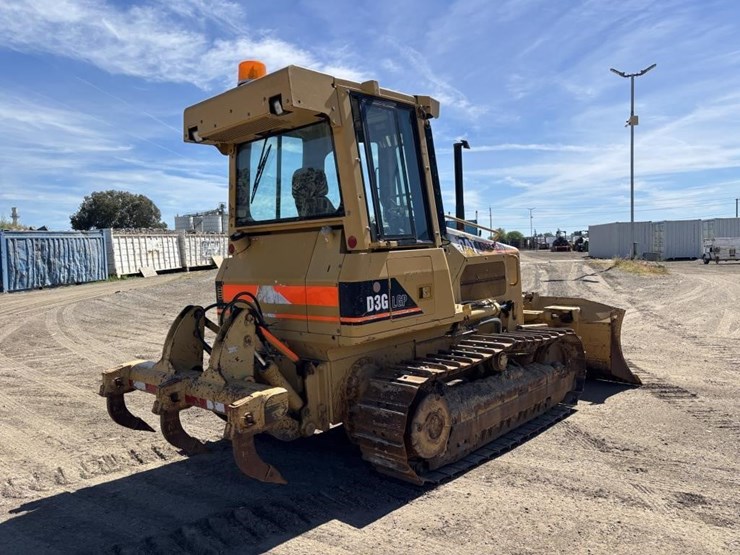 2002-caterpillar-d3g-image-3