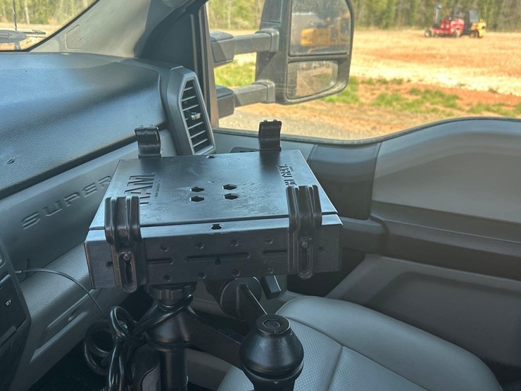 2019-ford-f350-xl-image-29