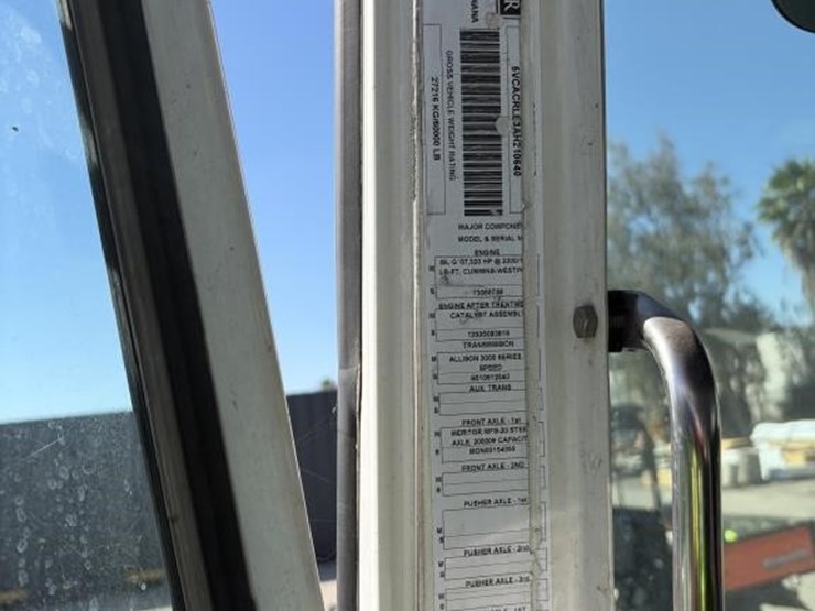 2010-autocar-xpeditor-image-21