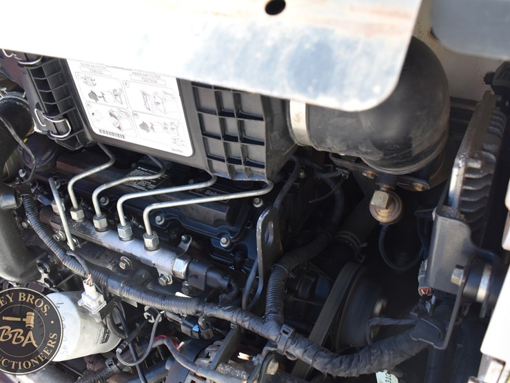 2016-bobcat-t650-image-48