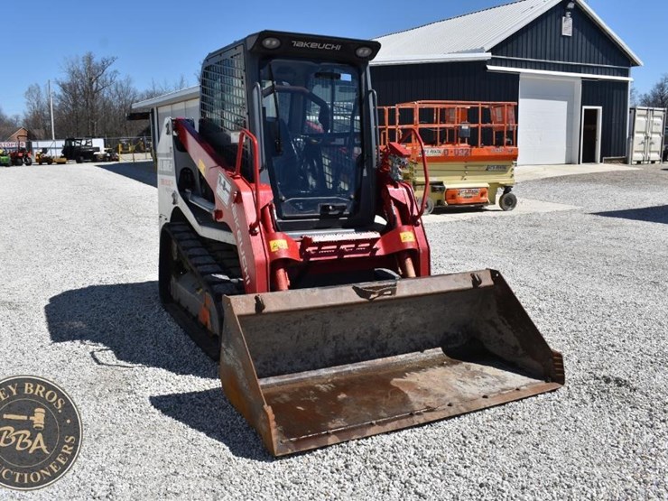 2020-takeuchi-tl8r2-image-16