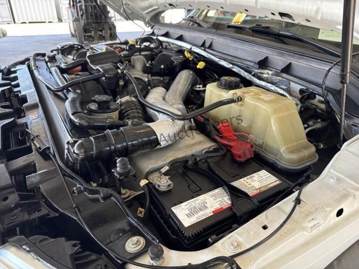 2014-ford-f550-image-12