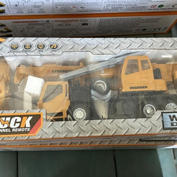 SKLP Crane Toy