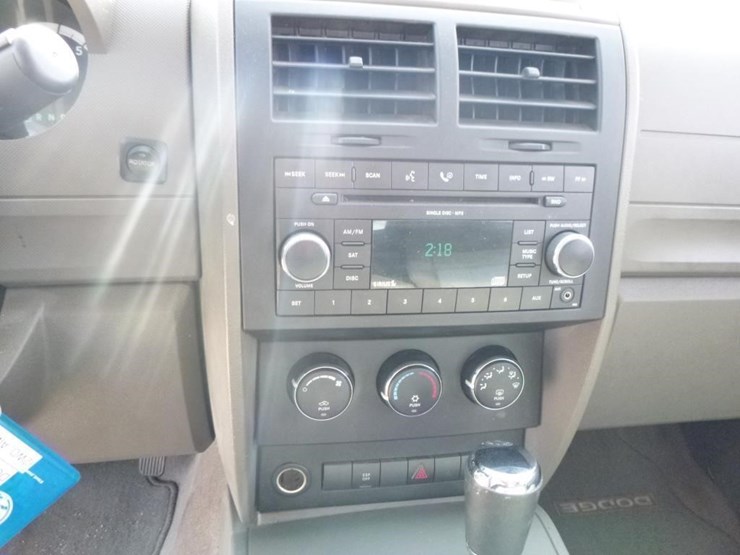 2008-dodge-nitro-image-15