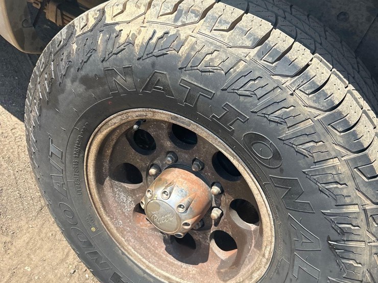 2001-chevrolet-2500hd-image-17