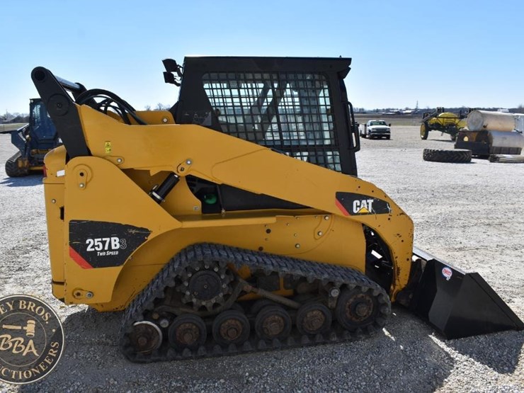 2012-caterpillar-257b3-image-21