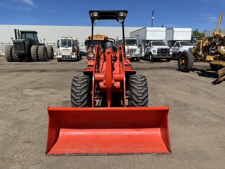 1999-kubota-r520-image-6