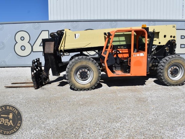 2014-jlg-g12-55a-image-10