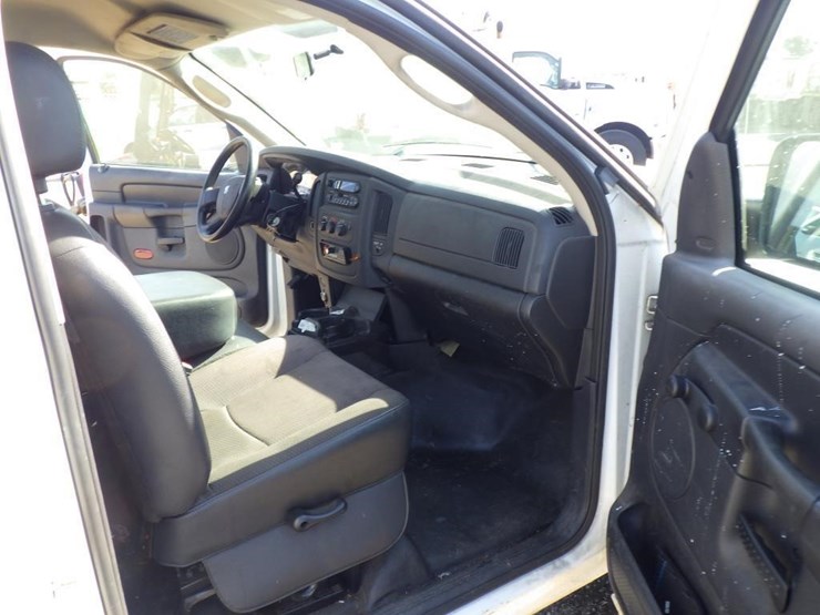 2004-dodge-ram-2500-image-6