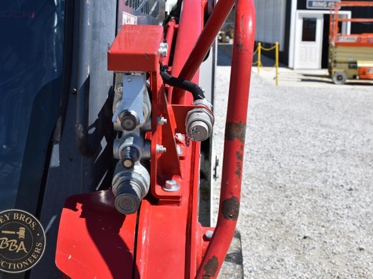 2020-takeuchi-tl8r2-image-21