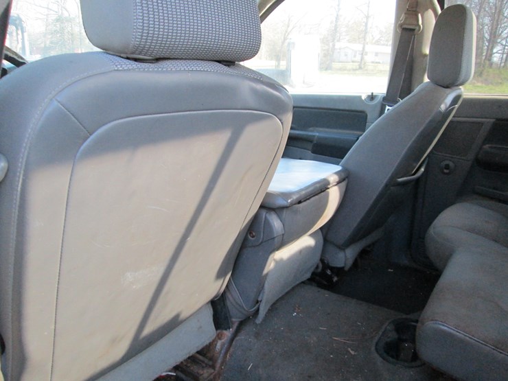 2006-dodge-3500-image-26