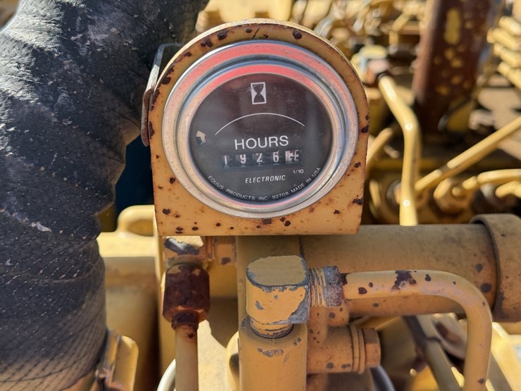 caterpillar-3208-image-14