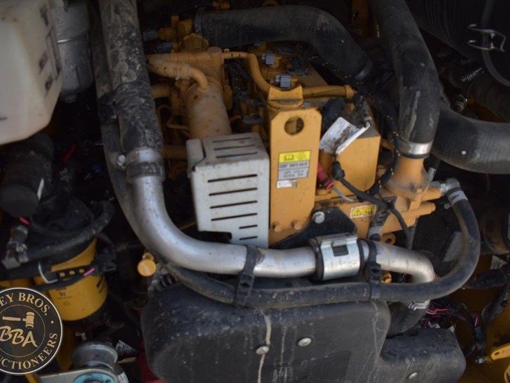 2022-caterpillar-259d3-image-32