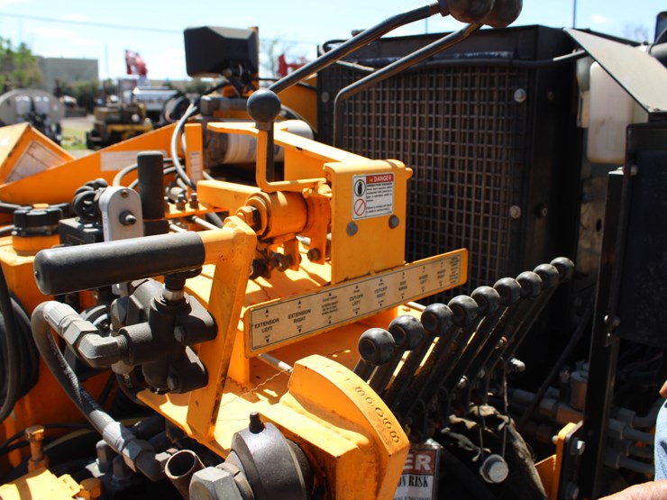 2012-leeboy-7000b-image-9