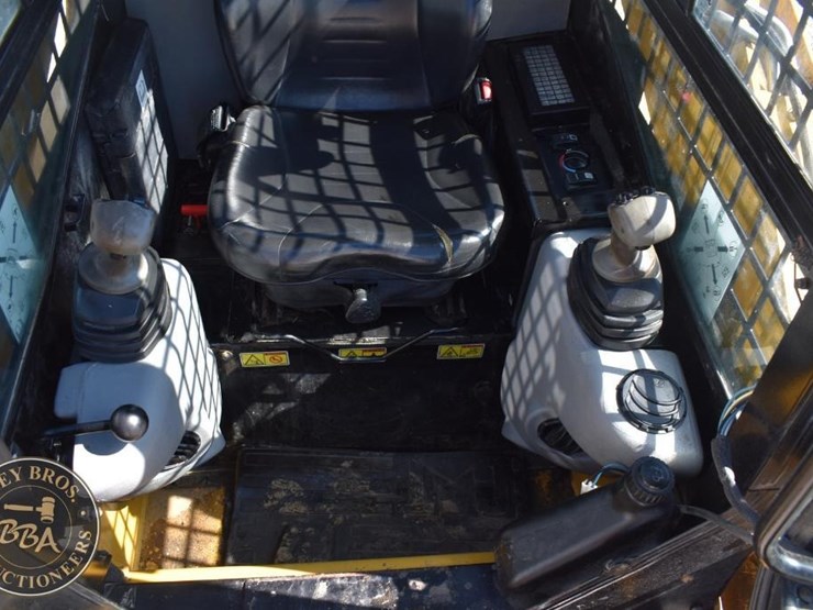 2012-caterpillar-257b3-image-51