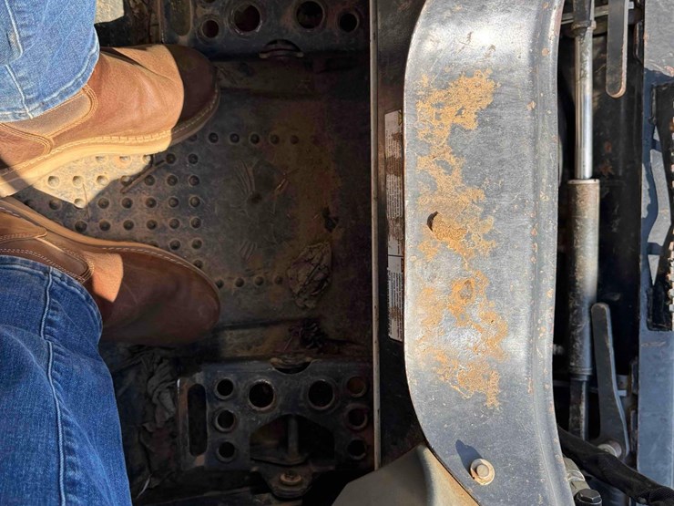 2020-bobcat-t595-image-22