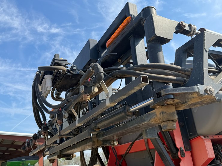 2011-apache-as1020-image-71