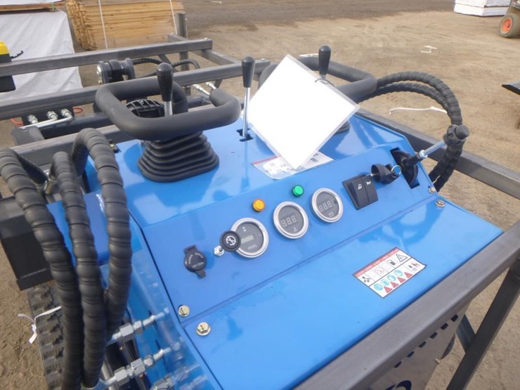 2026-zjg-zj-380-skid-steer-track-loader-image-13