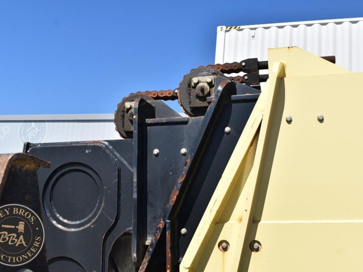 2014-jlg-g12-55a-image-36