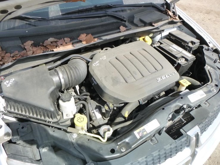 2014-dodge-grand-caravan-image-33