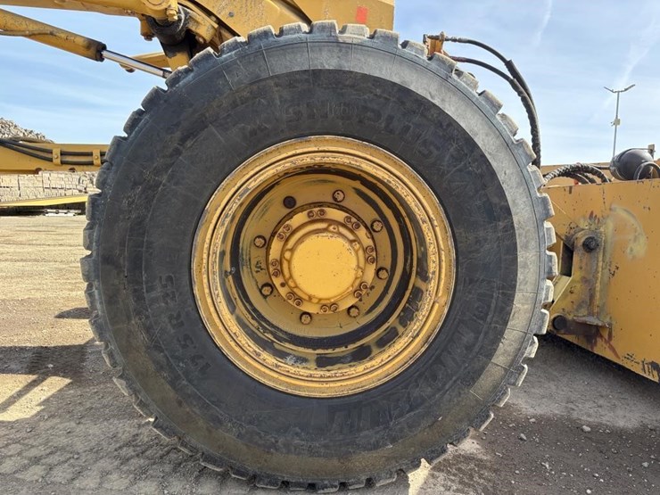 2006-caterpillar-143h-image-33