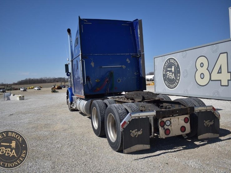 1998-international-9300-image-9