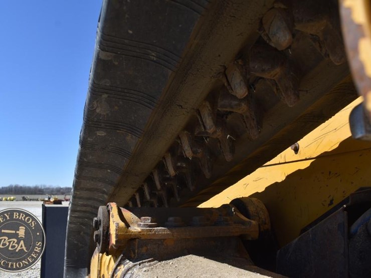 2017-caterpillar-259d-image-36